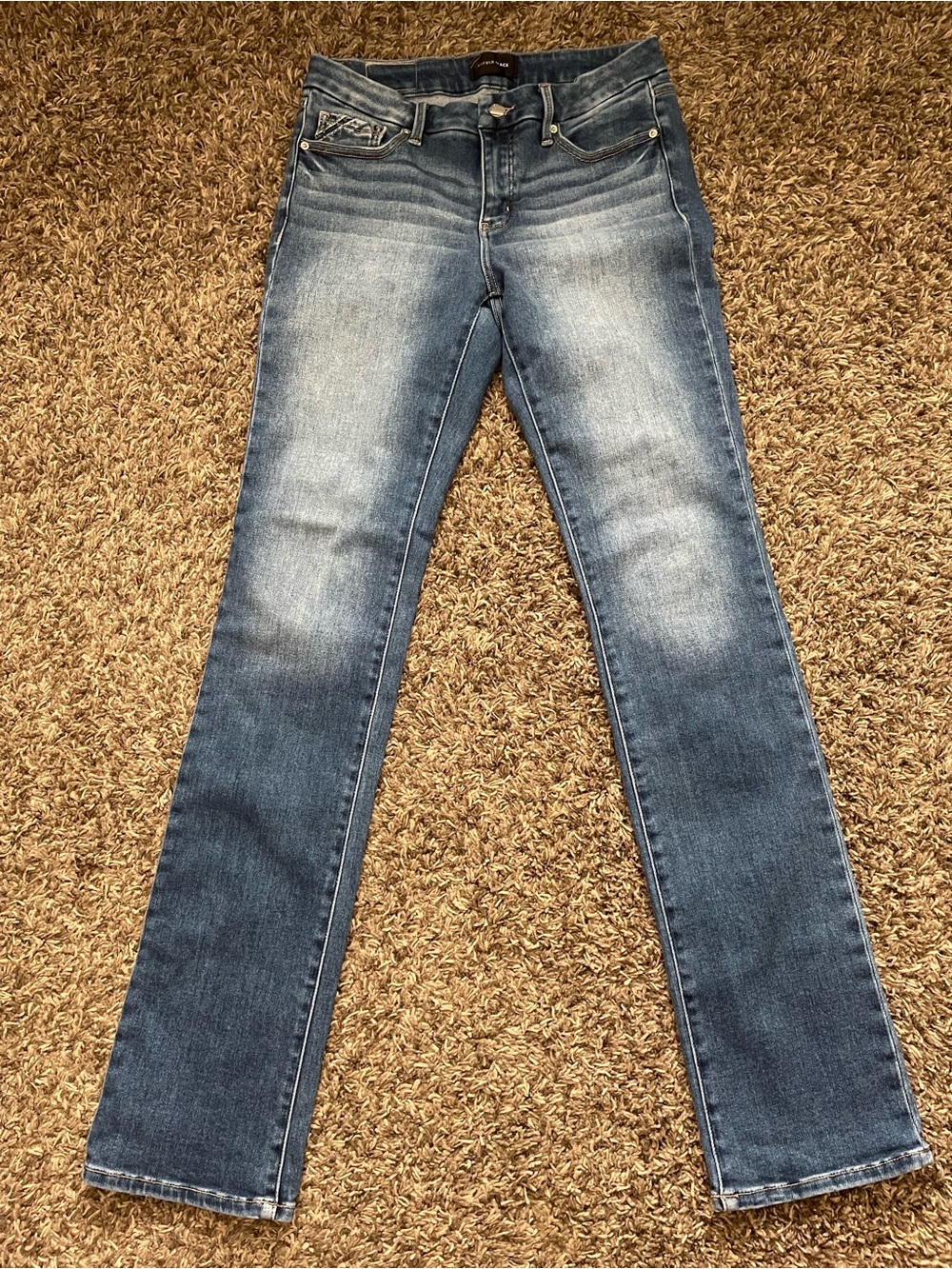 Buckle Women's Blue Faded Straight-Leg Jeans